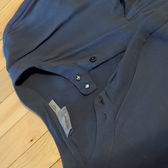 Button-up Top - Picture 2 of 3